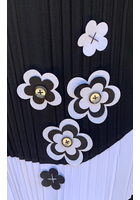 Kép 4/4 - fekete fehér pliszírozott női tunika virágokkal molett