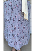 Kép 6/6 - rakott női szoknya molett plus size pliszírozott világoskék színben színes virágokkal
