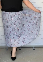 Kép 2/6 - rakott női szoknya molett plus size pliszírozott világoskék színben színes virágokkal