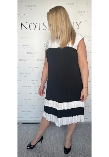 fekete-fehér, női ruha, rakott fodrok, molett, xxl