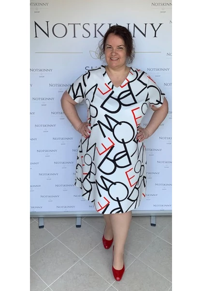 marguerite ba mako noi molett ruha fehér piros és fekete betűk hátul cipzár