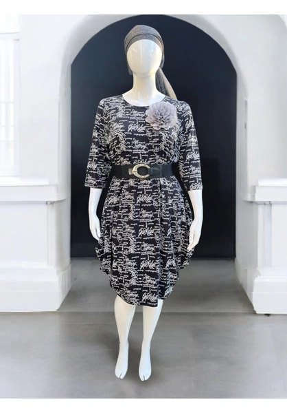 női fekete-fehér ruha, feliratok, molett, xxl, extra nagy, csípő, plussize