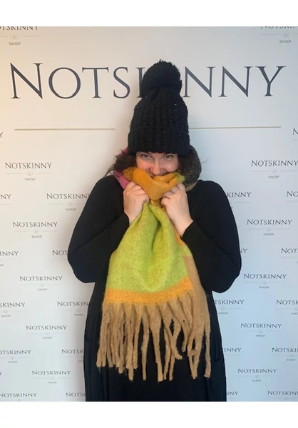 színes női hosszú sál, pink, sárga, zöld csíkok, karácsony, ajándék gyapjú