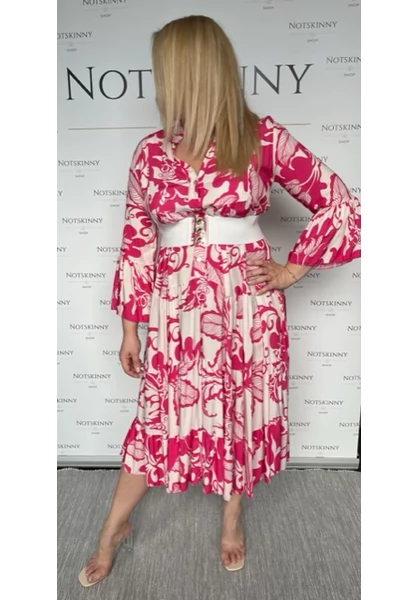 maxi ruha molett nagy plus size retro minta feher rozsaszin fodrok gombok