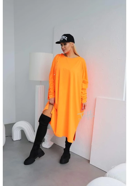 taffi női leszer neon narancs ruha, húzott karok, kerek nyak, oldal felhasítva