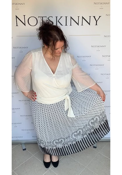rakott női szoknya molett plus size pliszírozott fehér apró pöttyökkel virágokkal, csíkokkal